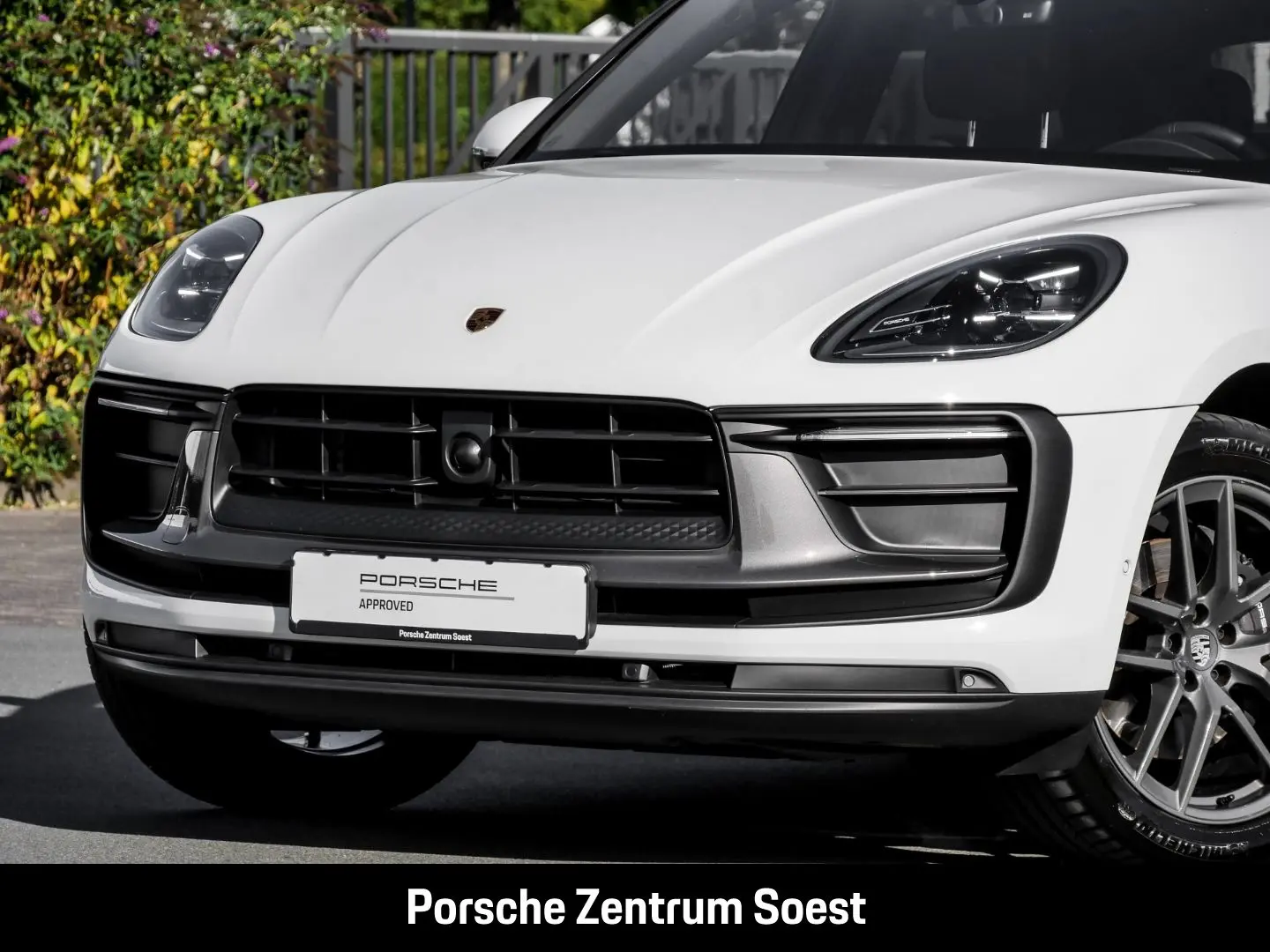 Macan T