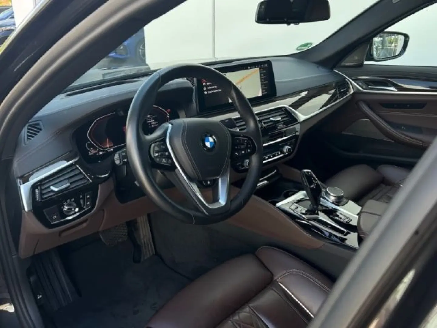 540 dA xDrive Lim Luxury Line H/K HUD Parkass