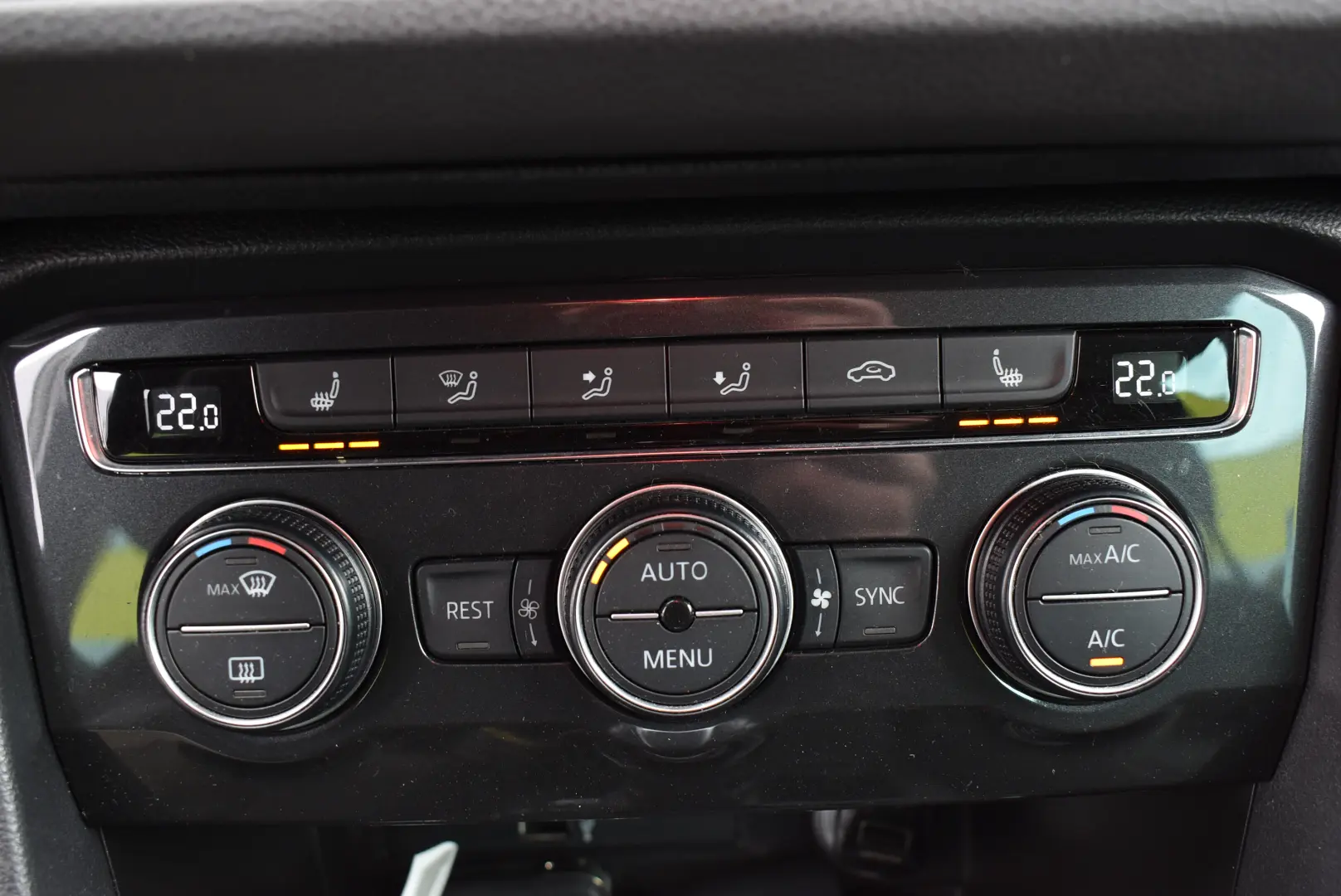 VW TIGUAN R-LINE 2.0 DSG