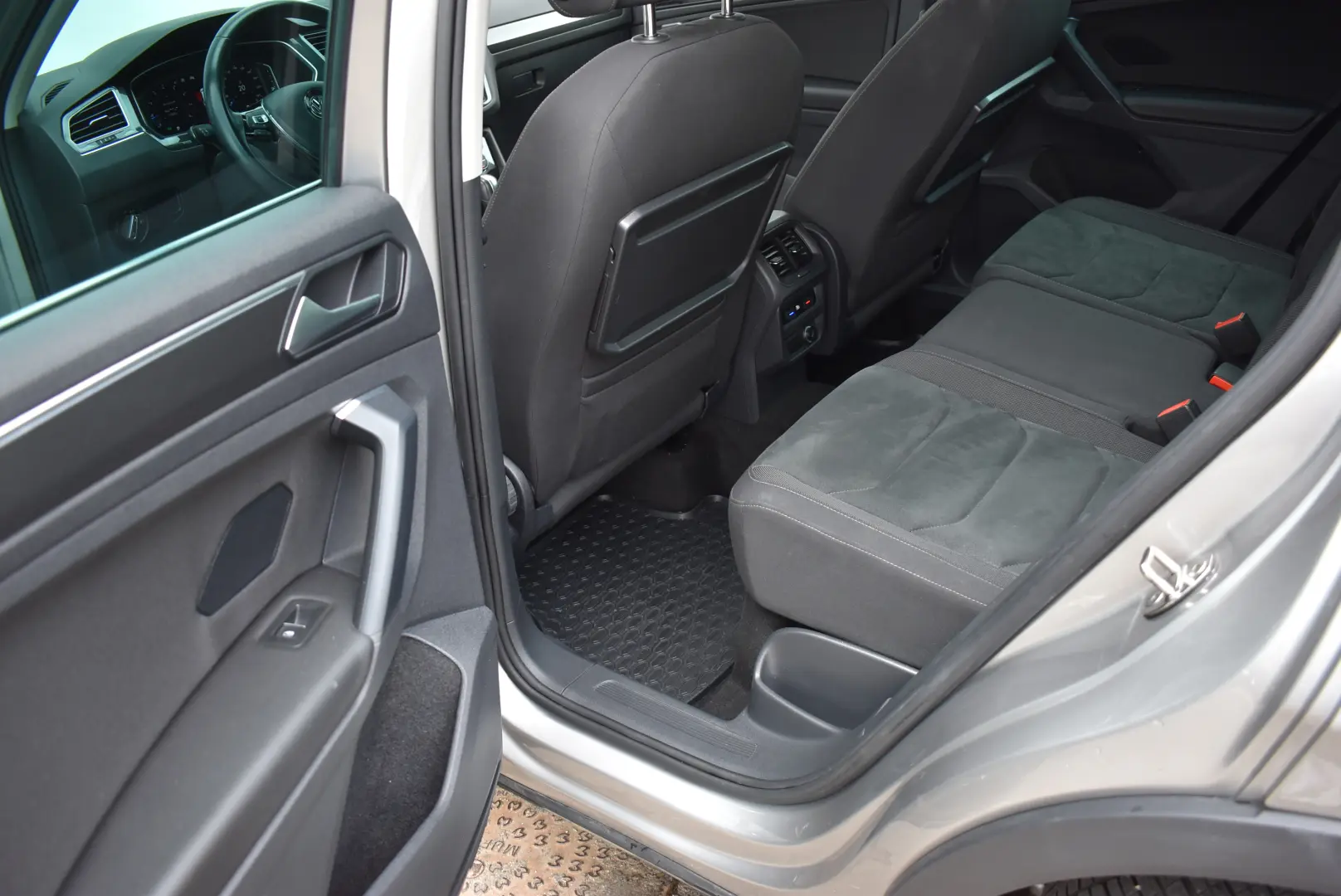 VW TIGUAN R-LINE 2.0 DSG