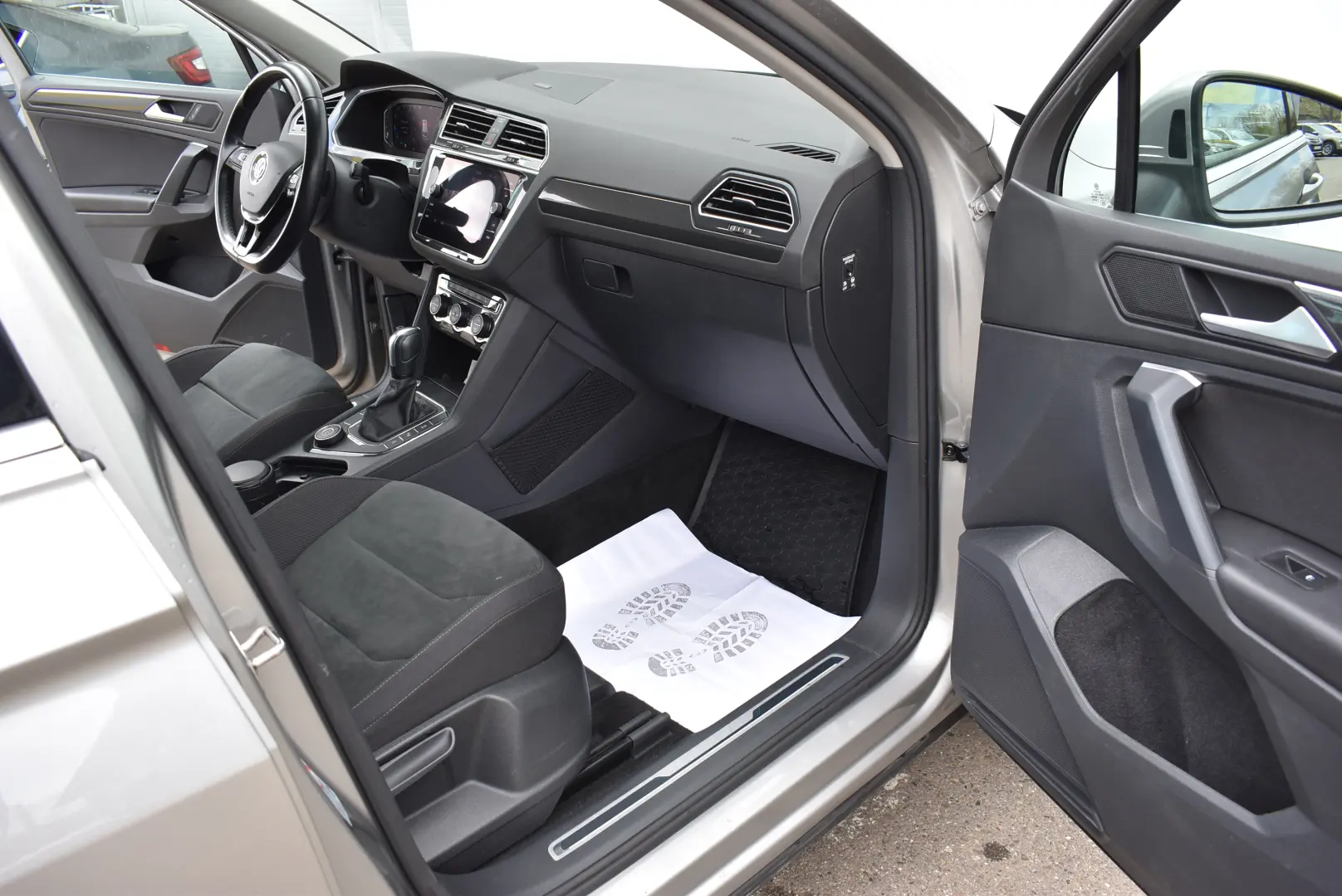 VW TIGUAN R-LINE 2.0 DSG