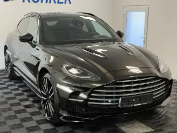 Aston Martin  DBX 707 / Minotaur Green