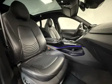 Aston Martin  DBX 707 / Minotaur Green