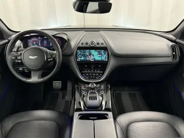 Aston Martin  DBX 707 / Minotaur Green
