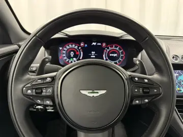 Aston Martin  DBX 707 / Minotaur Green