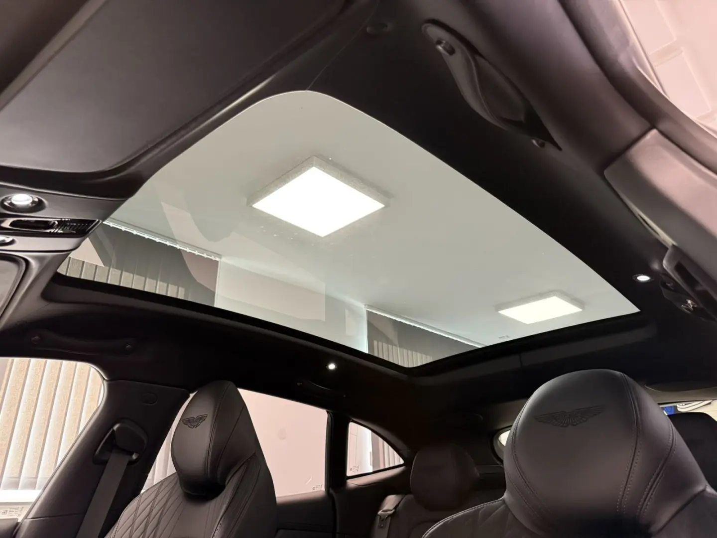 Aston Martin  DBX 707 / Minotaur Green