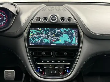 Aston Martin  DBX 707 / Minotaur Green