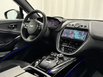 Aston Martin  DBX 707 / Minotaur Green