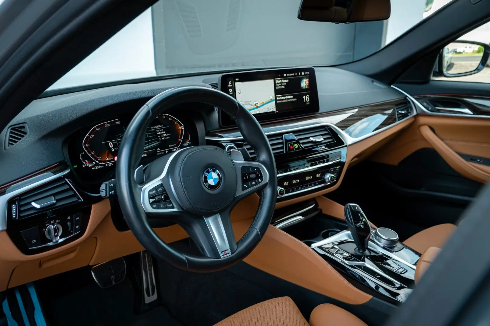 540i Limousine M-Sport - xDrive/LED/SHZ/HiFi/R19