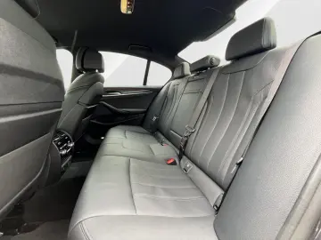 540d xDrive Lim. M-Sport Leder HUD Laser AHK Dri