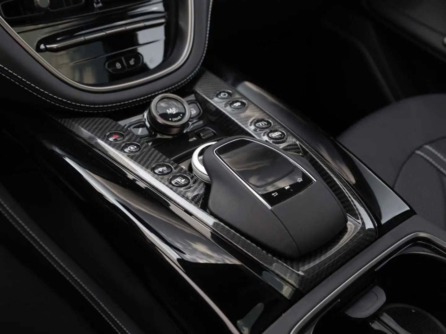 Aston Martin DBX 707 V8 4x4
