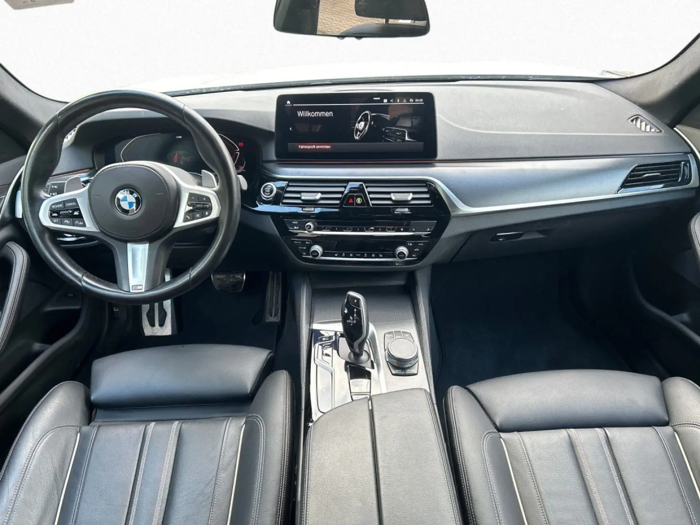 540i xD Lim M SPORT LivProf St+Go RFK AHK KomfSi