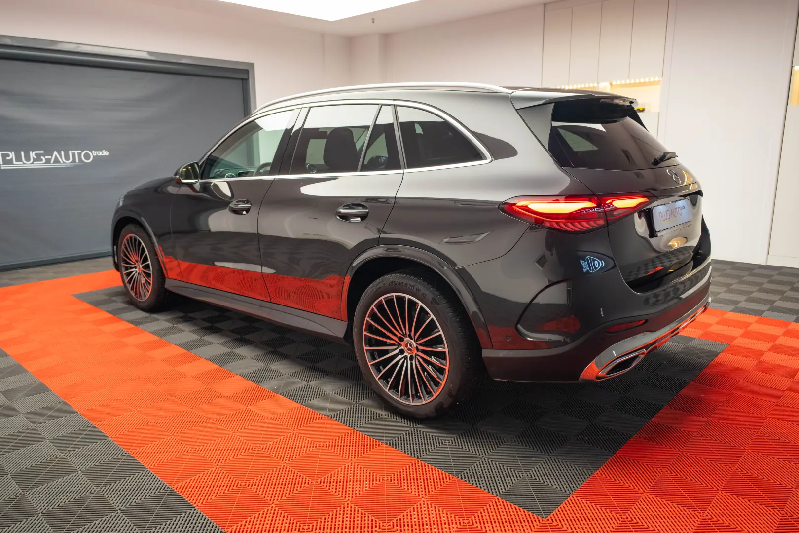 MERCEDES-BENZ GLC 200 4M - AMG LINE