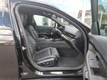 540d xDrive Limousine