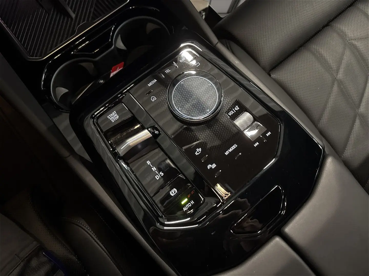 540d xDrive Limousine M Sport Standheizung Navi