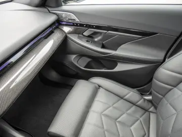 540d xDrive M-Sport PANO+STANDHZG+B&W+360°KAM