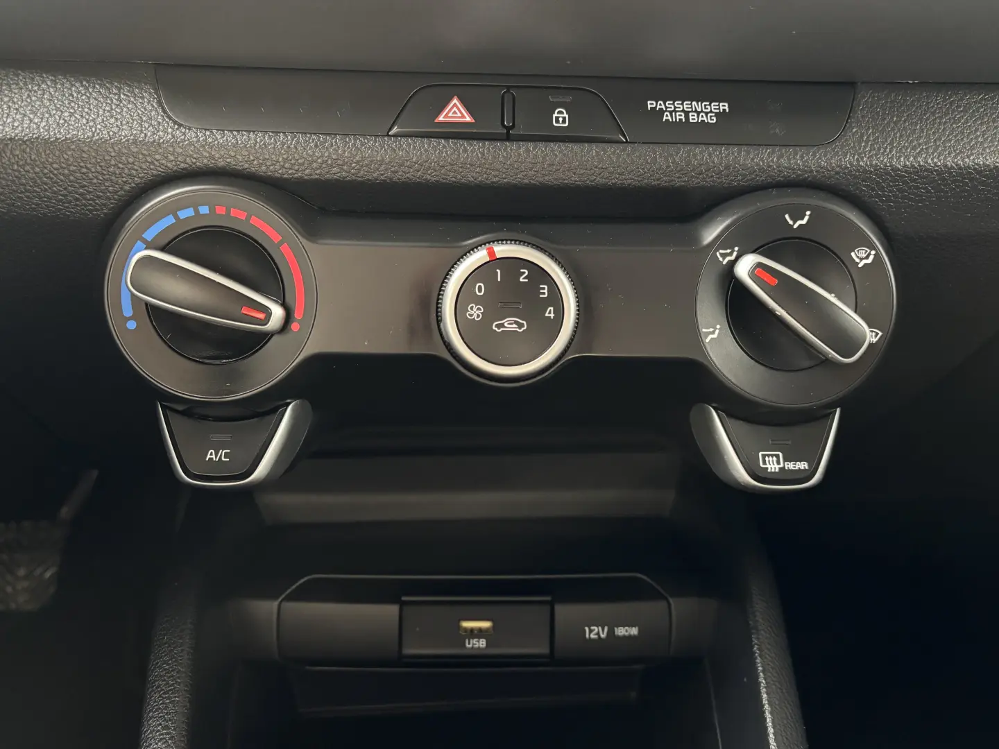 Kia Stonic 1.2 MPI 5MT Trend