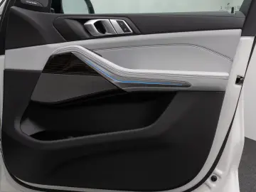 BMW X5 xDrive 50e M Sport Panorama 360°HUD