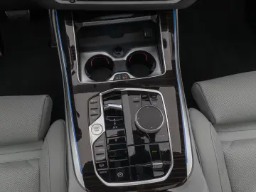 BMW X5 xDrive 50e M Sport Panorama 360°HUD