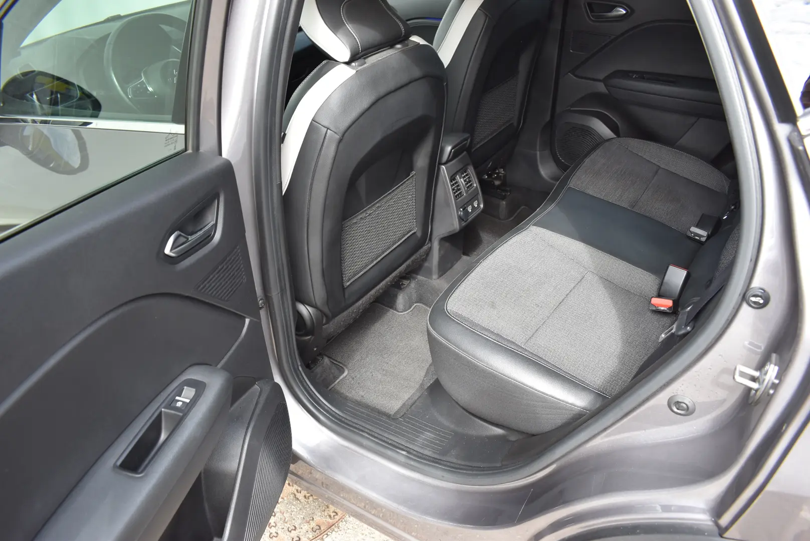 MITSUBISHI ASX 1.6 HIBRID