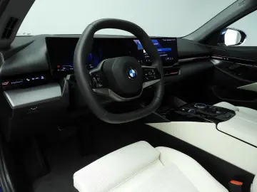 520 5 Serie Sedan 520i | LED | HUD | Sportsitze
