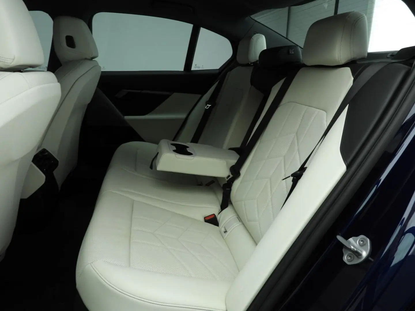 520 5 Serie Sedan 520i | LED | HUD | Sportsitze