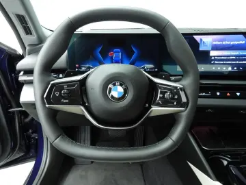 520 5 Serie Sedan 520i | LED | HUD | Sportsitze