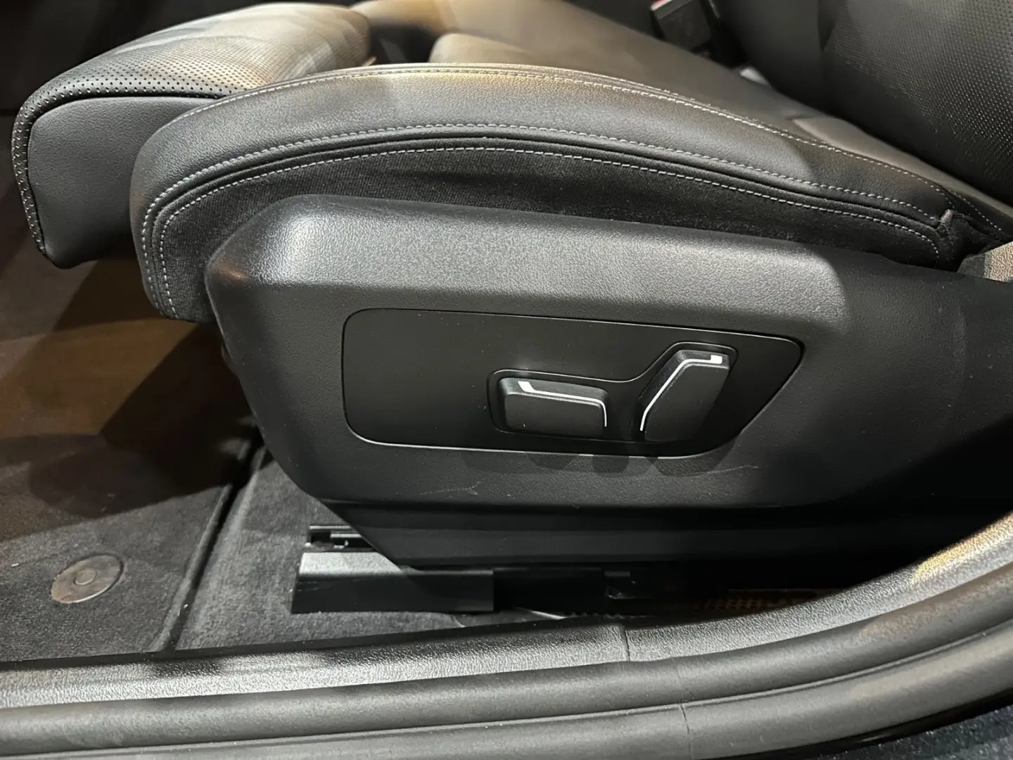 520 d Limousine /LEDER /HEAD-UP /360°KAM/ 20ZOLL