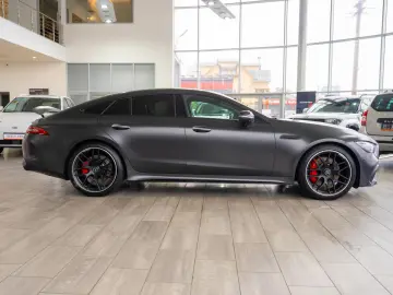 Mercedes-Benz AMG GT 63 4MATIC+ 9G-TRONIC