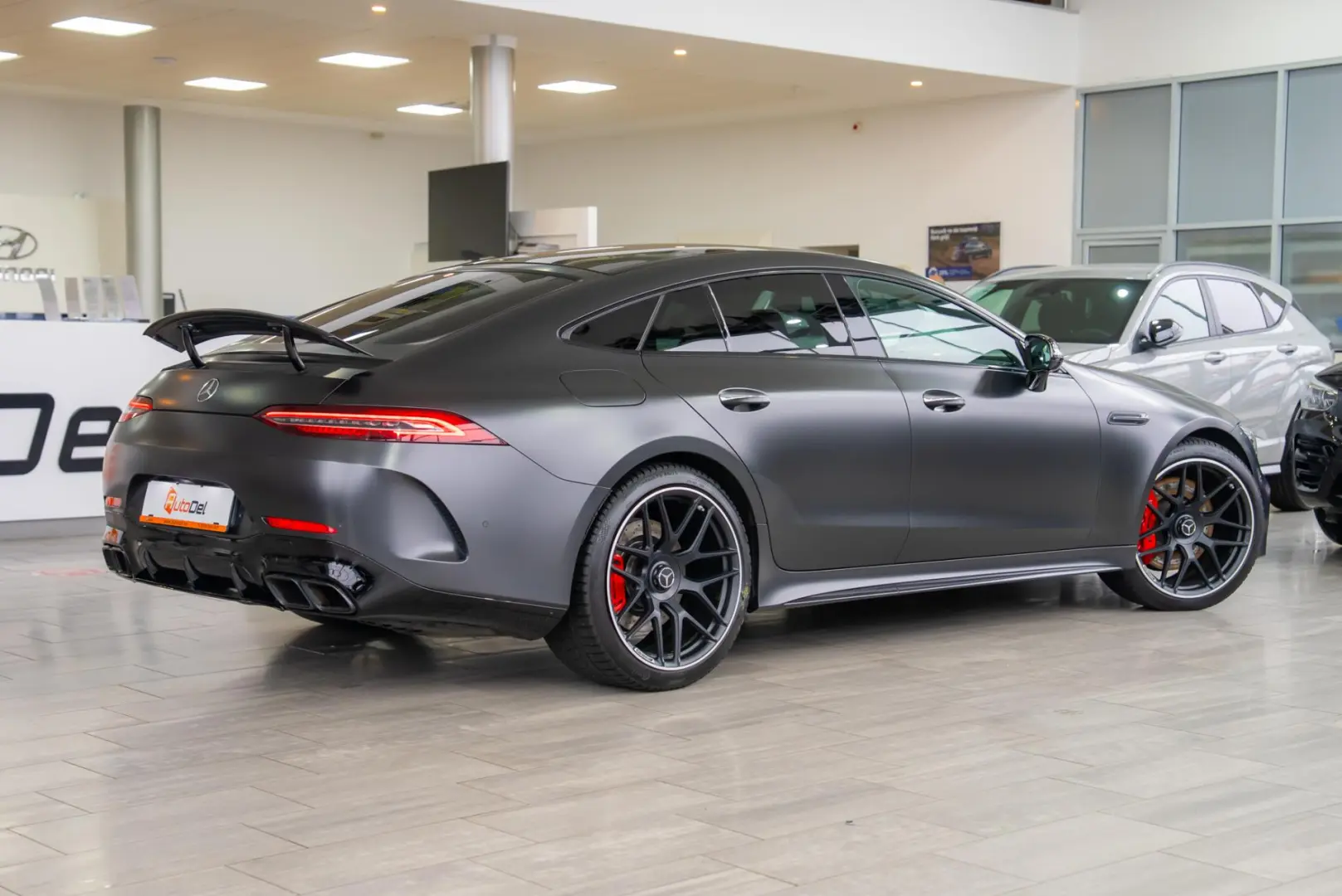Mercedes-Benz AMG GT 63 4MATIC+ 9G-TRONIC