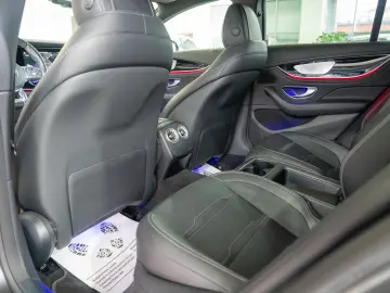 Mercedes-Benz AMG GT 63 4MATIC+ 9G-TRONIC