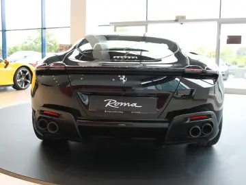 Roma 3.9 T V8 DCT