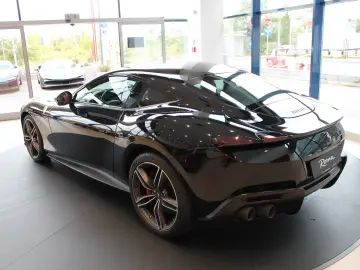 Roma 3.9 T V8 DCT