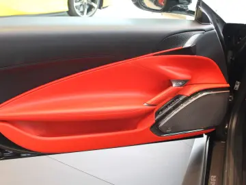 Roma 3.9 T V8 DCT