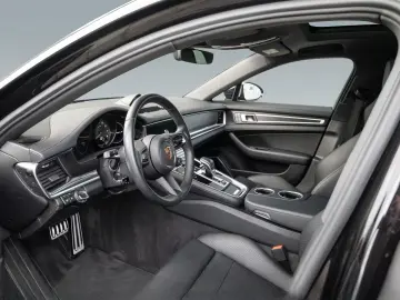 Panamera 4 E-Hybrid Platinum Edition HA-Lenkung