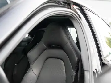 Panamera 4 E-Hybrid Platinum Edition HA-Lenkung