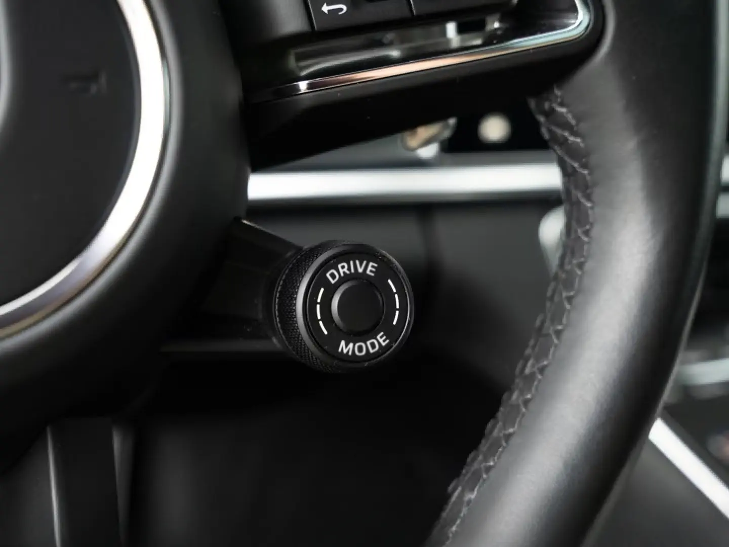 Panamera 4 E-Hybrid Platinum Edition HA-Lenkung