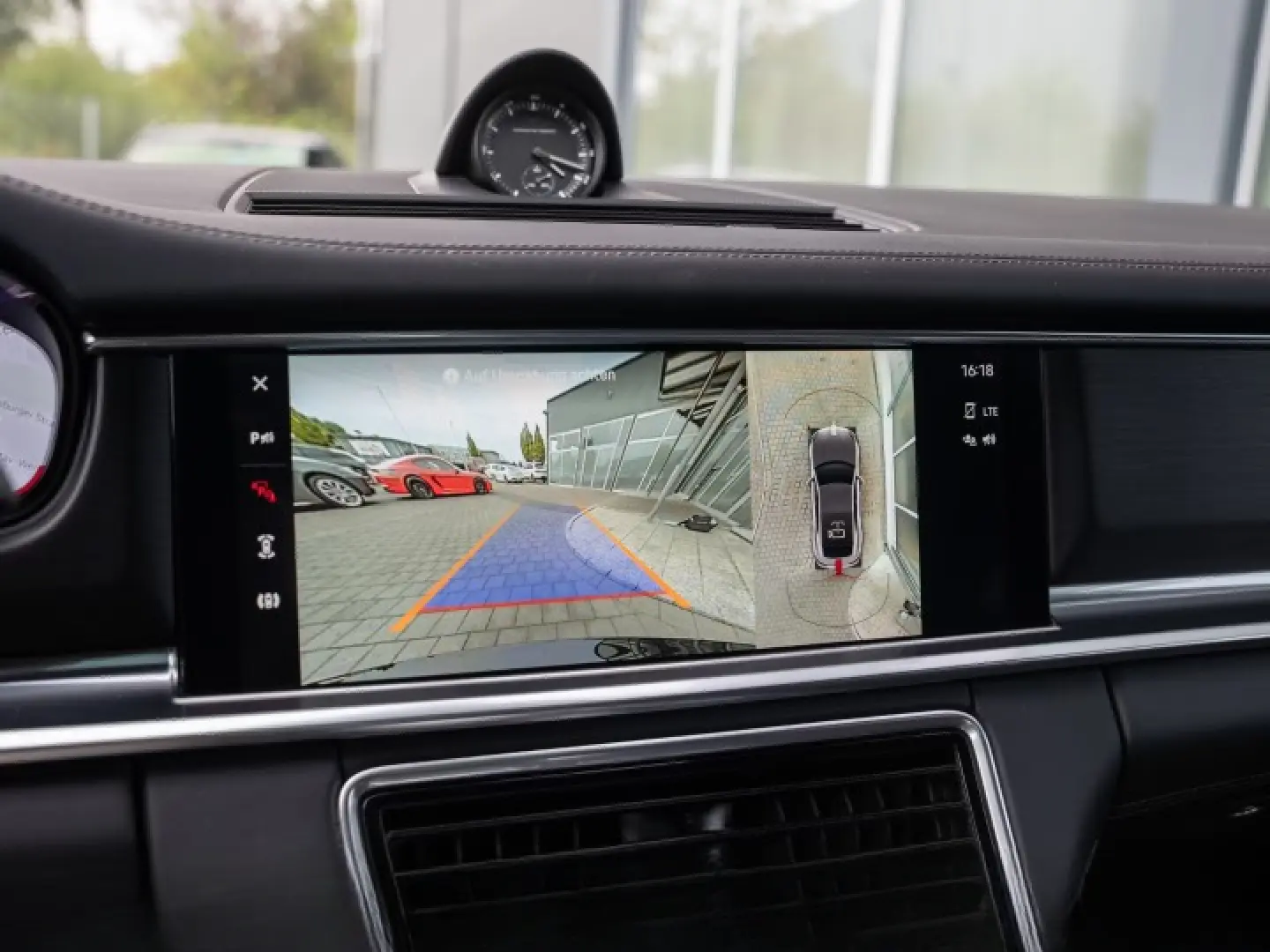 Panamera 4 E-Hybrid Platinum Edition HA-Lenkung