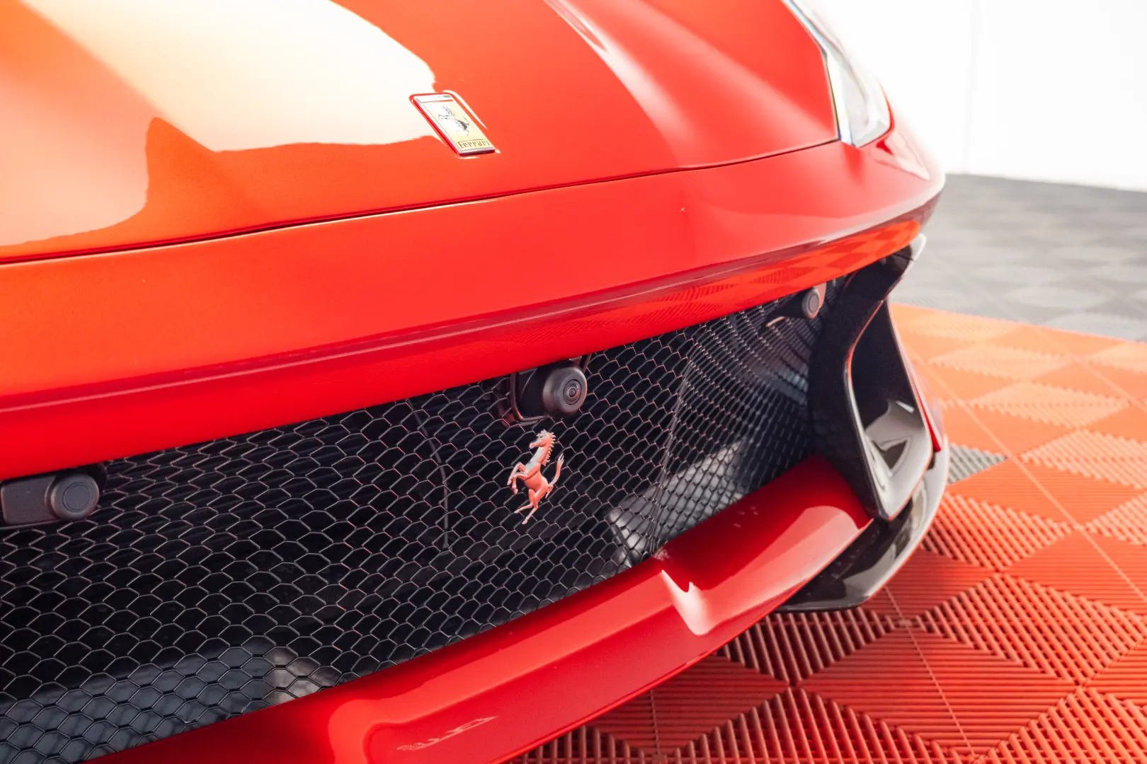Ferrari 812 Competizione 1/1 Tailor Made
