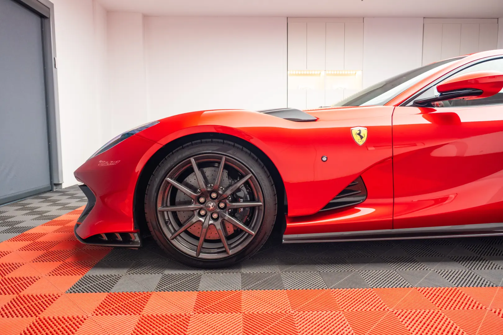 Ferrari 812 Competizione 1/1 Tailor Made