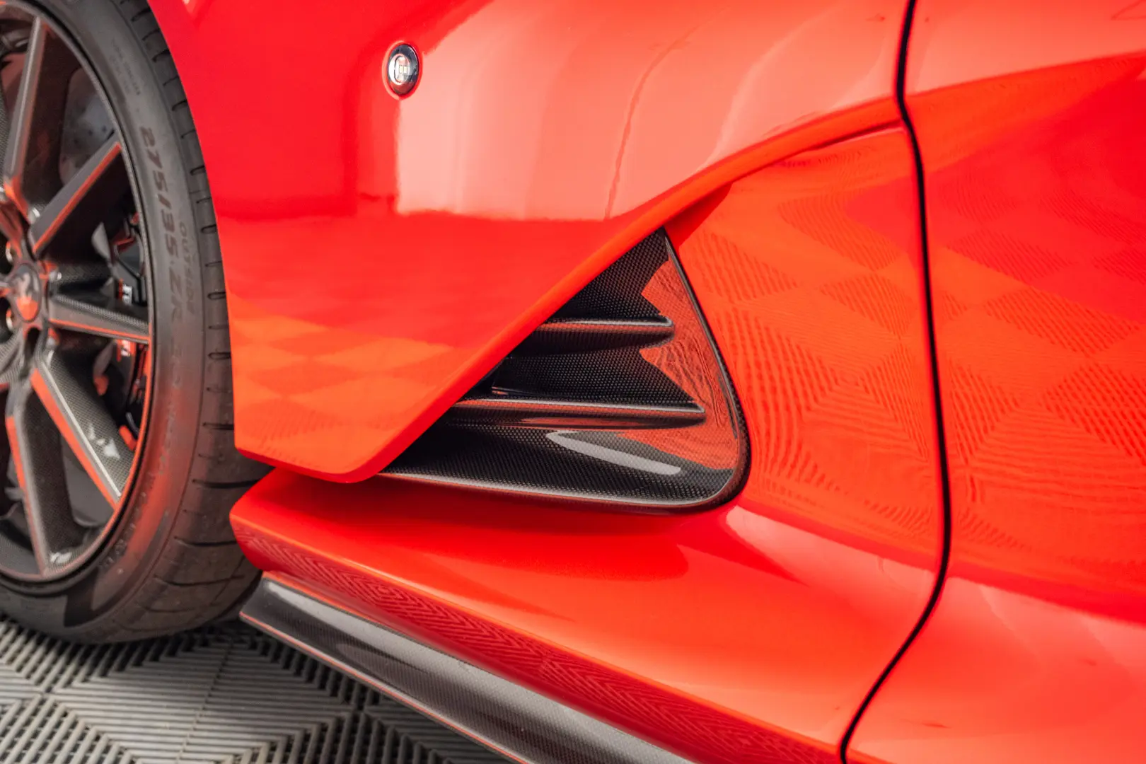 Ferrari 812 Competizione 1/1 Tailor Made