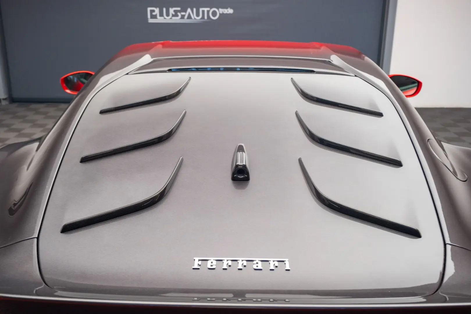 Ferrari 812 Competizione 1/1 Tailor Made