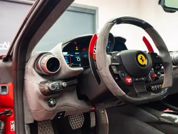 Ferrari 812 Competizione 1/1 Tailor Made