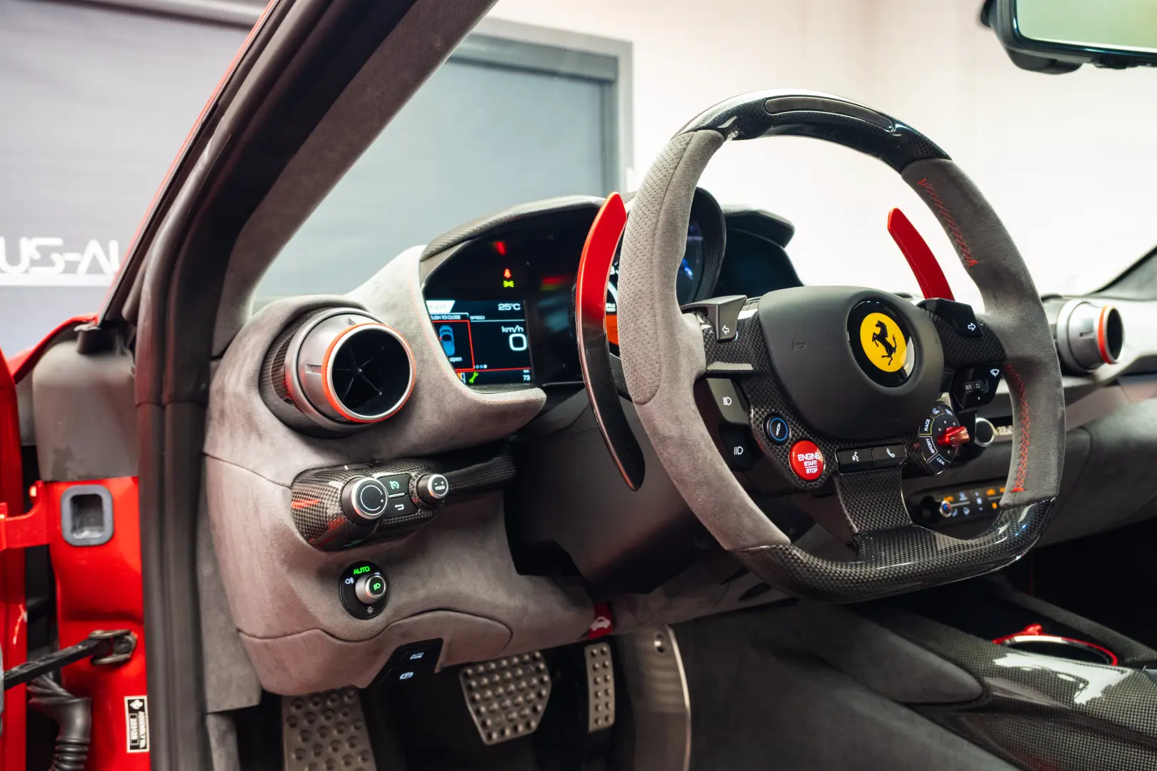 Ferrari 812 Competizione 1/1 Tailor Made