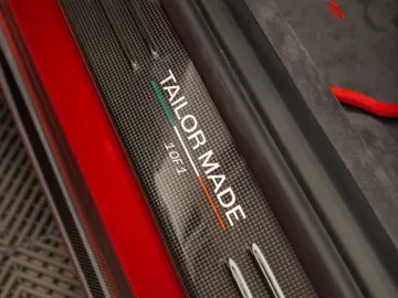 Ferrari 812 Competizione 1/1 Tailor Made
