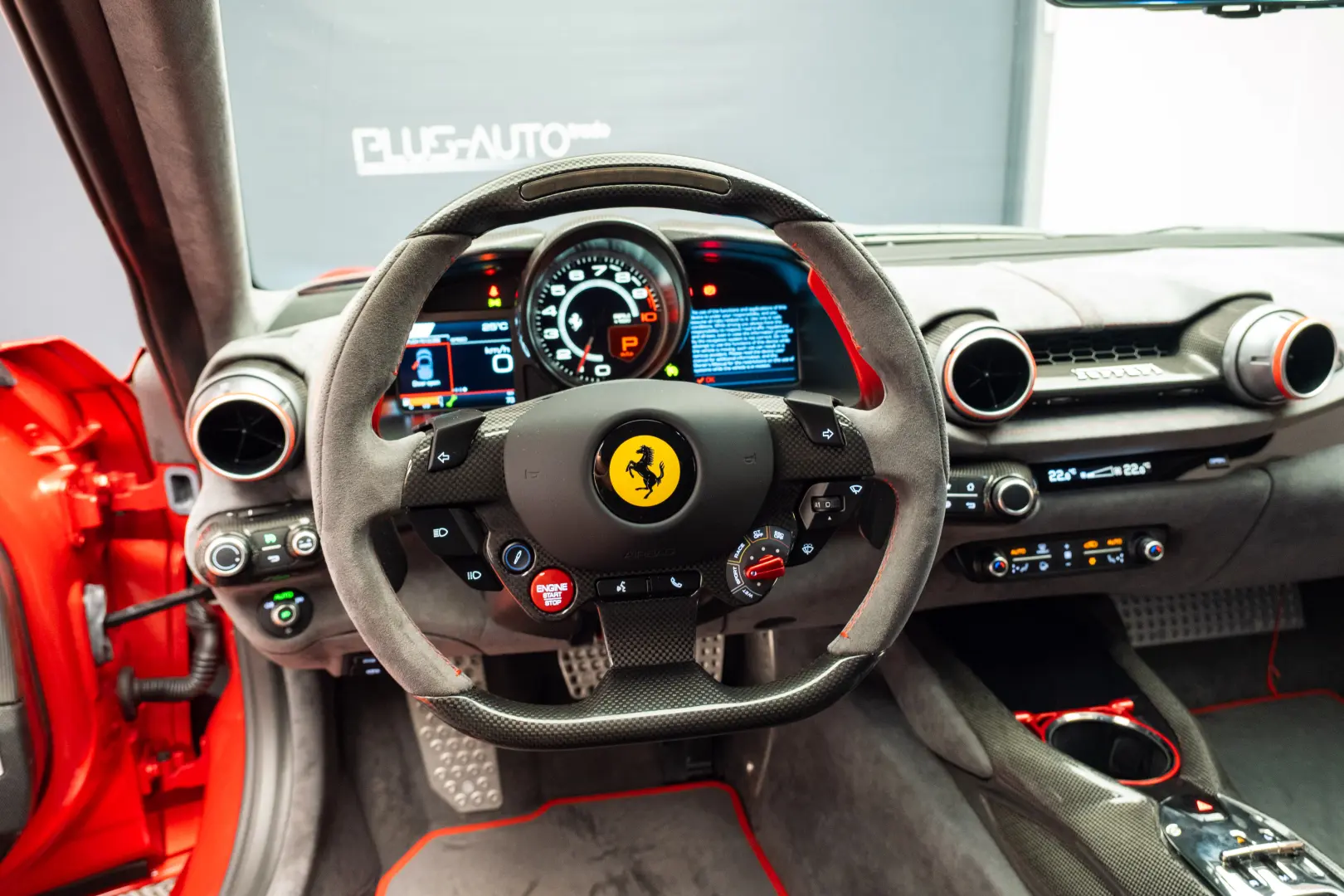 Ferrari 812 Competizione 1/1 Tailor Made