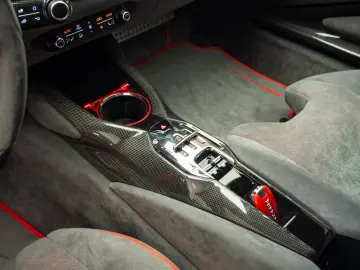 Ferrari 812 Competizione 1/1 Tailor Made