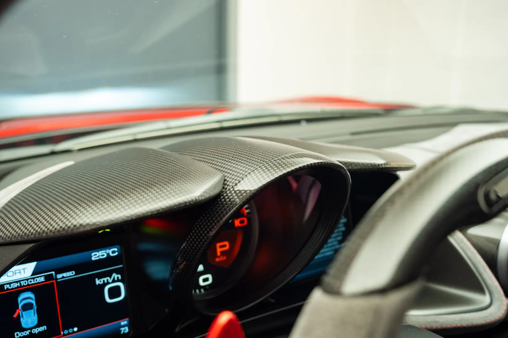 Ferrari 812 Competizione 1/1 Tailor Made