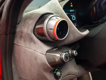 Ferrari 812 Competizione 1/1 Tailor Made