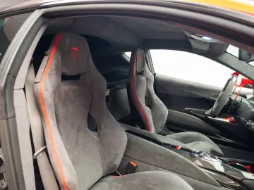 Ferrari 812 Competizione 1/1 Tailor Made